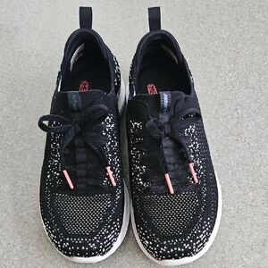 Sketcher's Black and White Sneakers Pink Accents